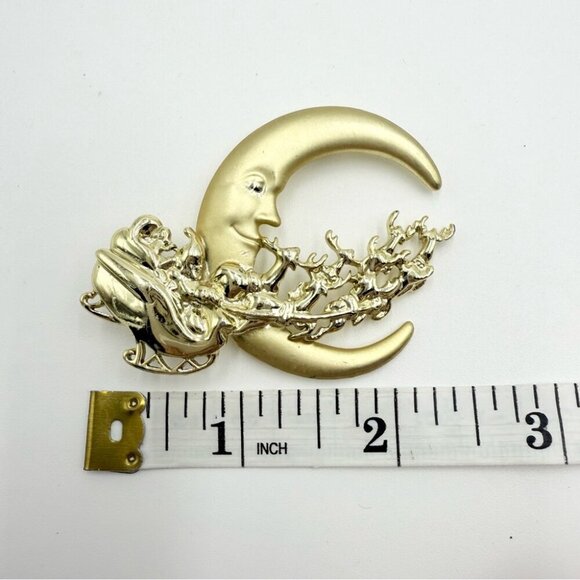 DANECRAFT Gold Tone Moon Face Christmas Santa Clause Sleigh Reindeer Brooch - Picture 6 of 6